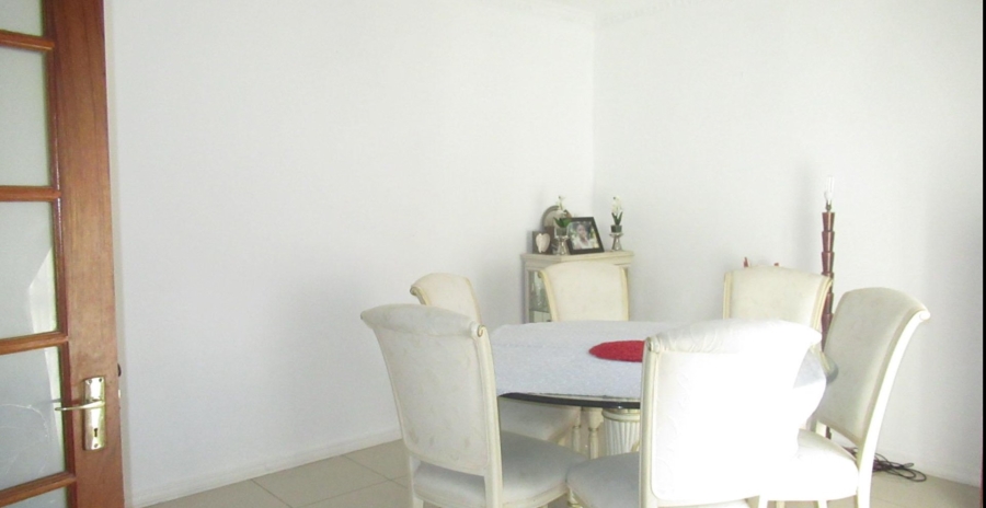 4 Bedroom Property for Sale in Gallo Manor Gauteng