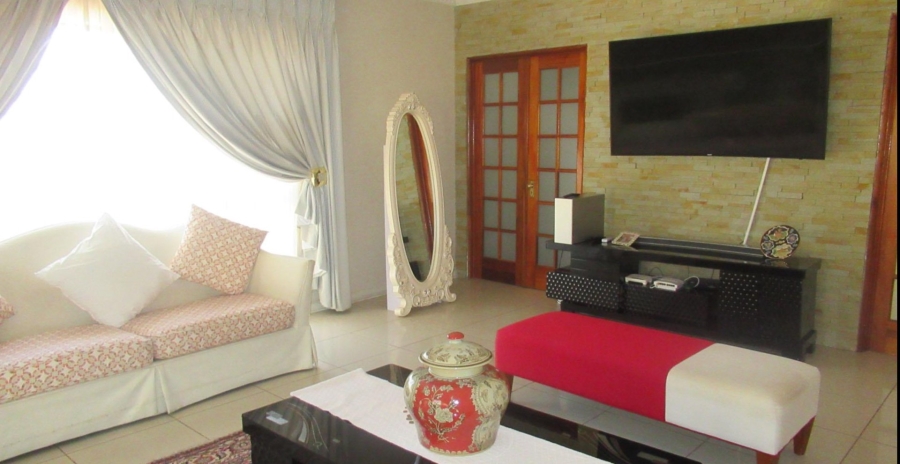 4 Bedroom Property for Sale in Gallo Manor Gauteng