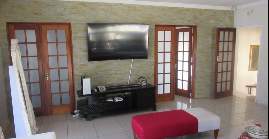 4 Bedroom Property for Sale in Gallo Manor Gauteng