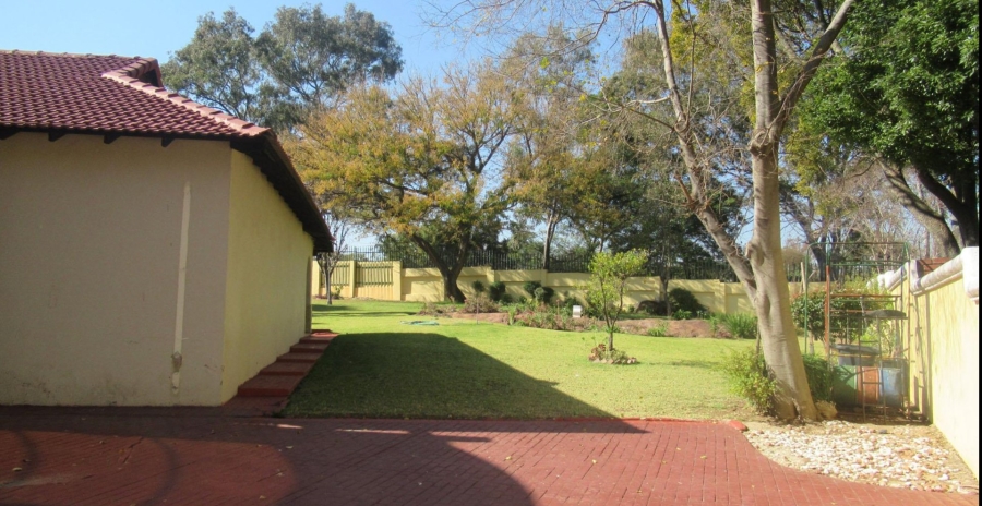 4 Bedroom Property for Sale in Gallo Manor Gauteng