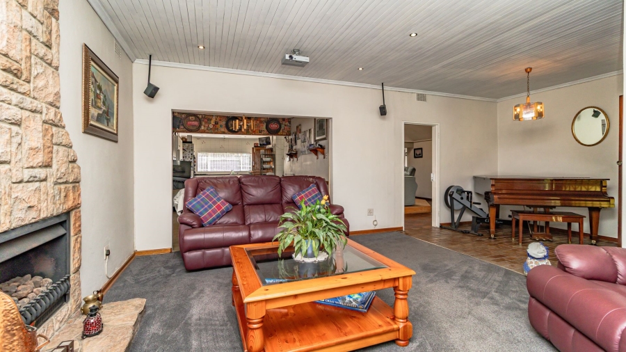 4 Bedroom Property for Sale in Malvern East Gauteng