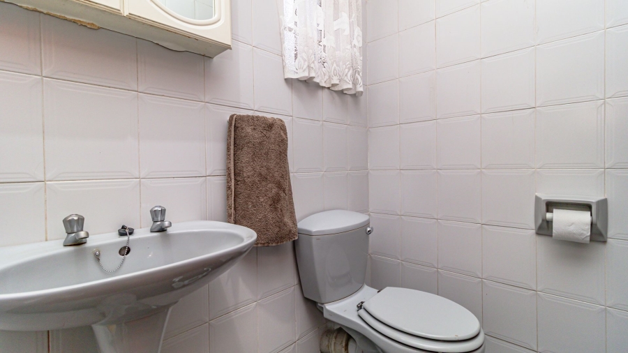 4 Bedroom Property for Sale in Malvern East Gauteng