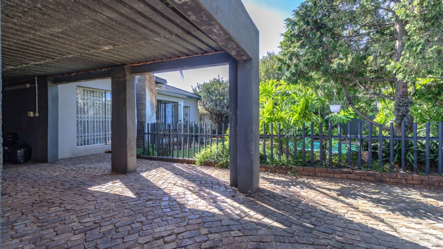 4 Bedroom Property for Sale in Malvern East Gauteng