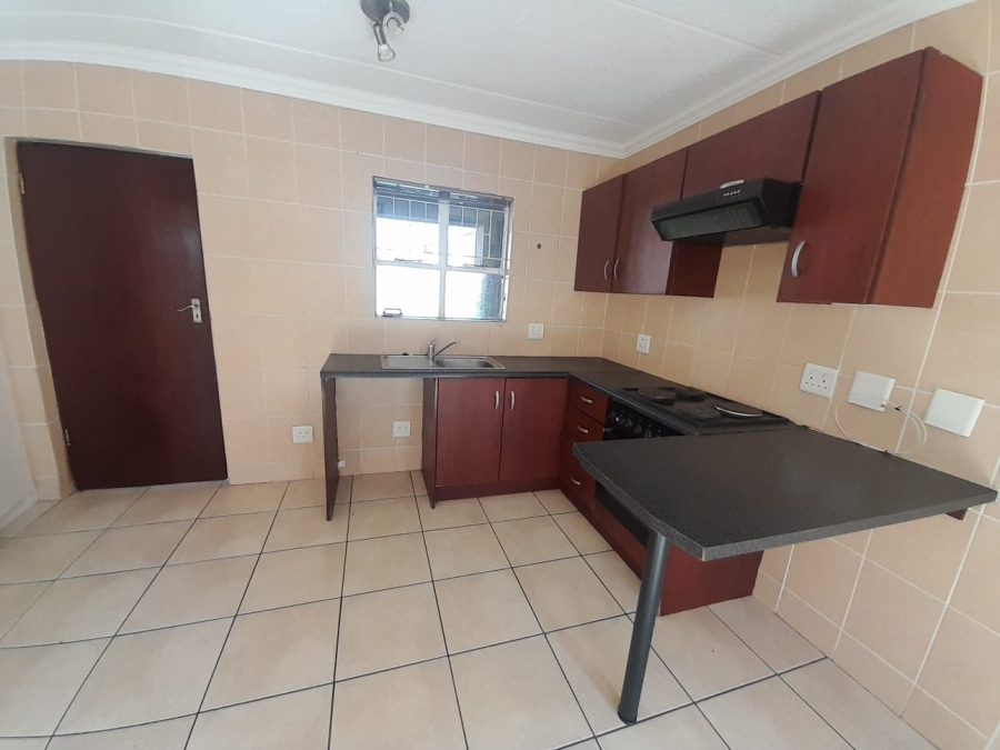 1 Bedroom Property for Sale in Ormonde View Gauteng