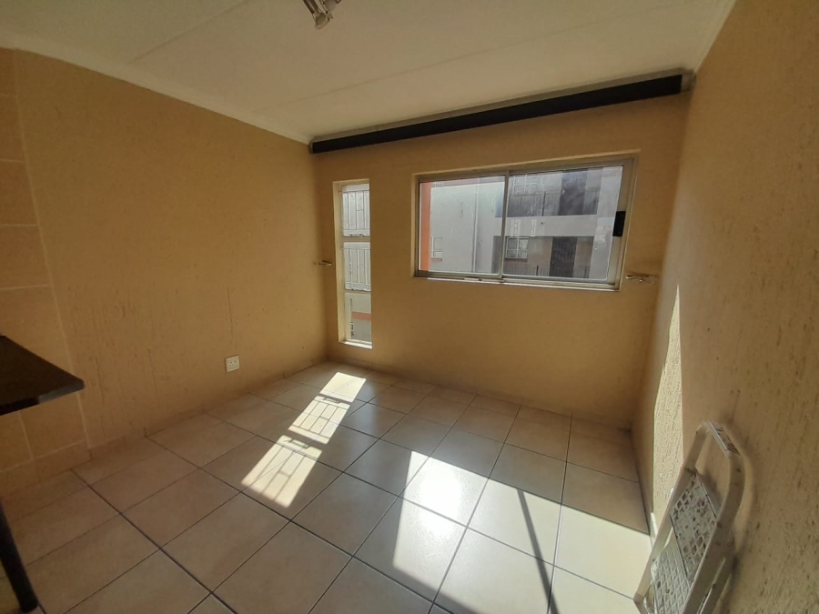 1 Bedroom Property for Sale in Ormonde View Gauteng