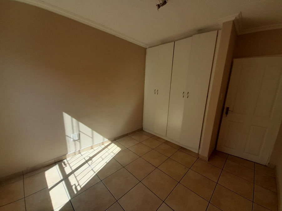 1 Bedroom Property for Sale in Ormonde View Gauteng