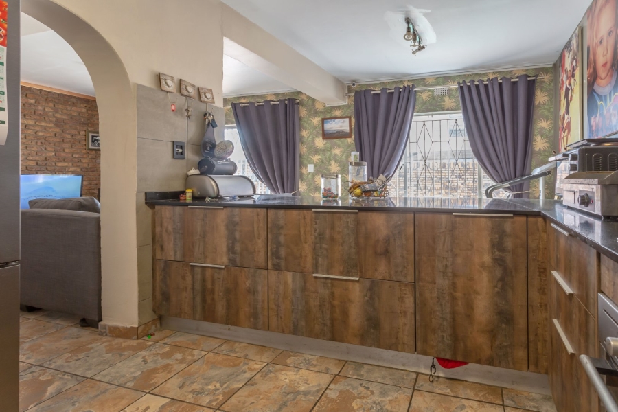 4 Bedroom Property for Sale in Fontainebleau Gauteng