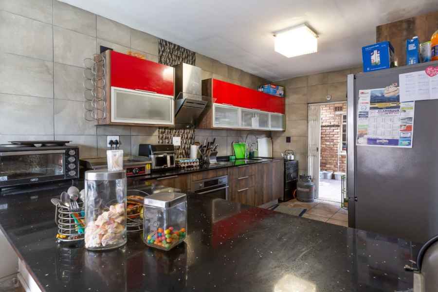 4 Bedroom Property for Sale in Fontainebleau Gauteng