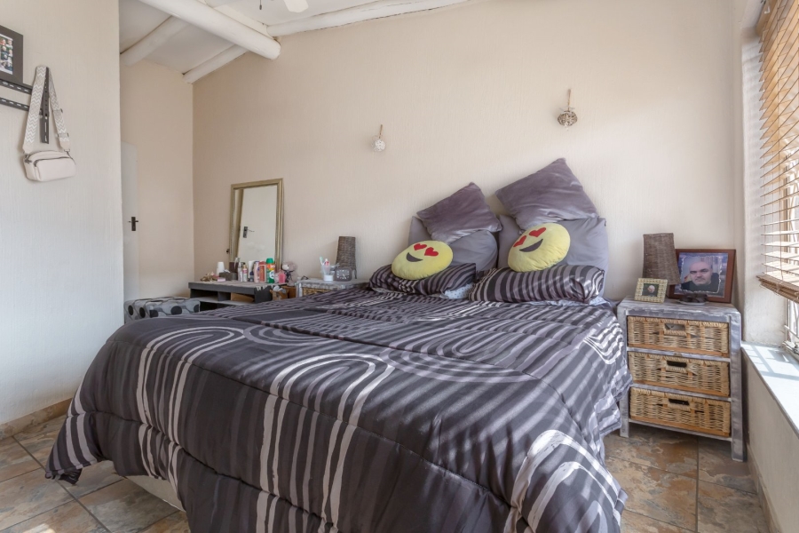 4 Bedroom Property for Sale in Fontainebleau Gauteng