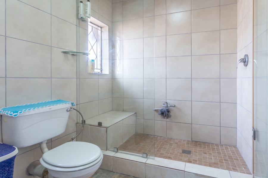 4 Bedroom Property for Sale in Fontainebleau Gauteng