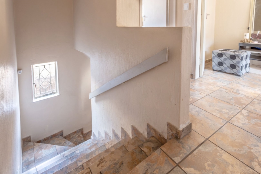 4 Bedroom Property for Sale in Fontainebleau Gauteng