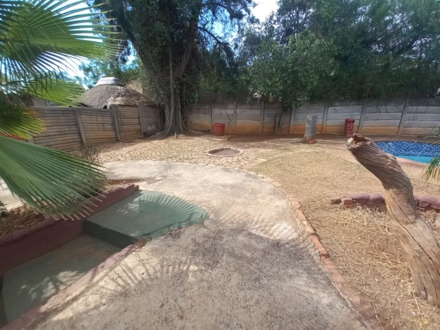  Bedroom Property for Sale in Mountain View Gauteng