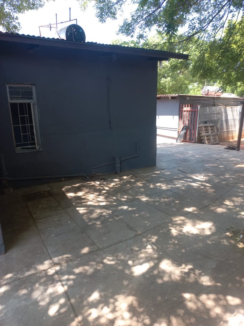  Bedroom Property for Sale in Mountain View Gauteng