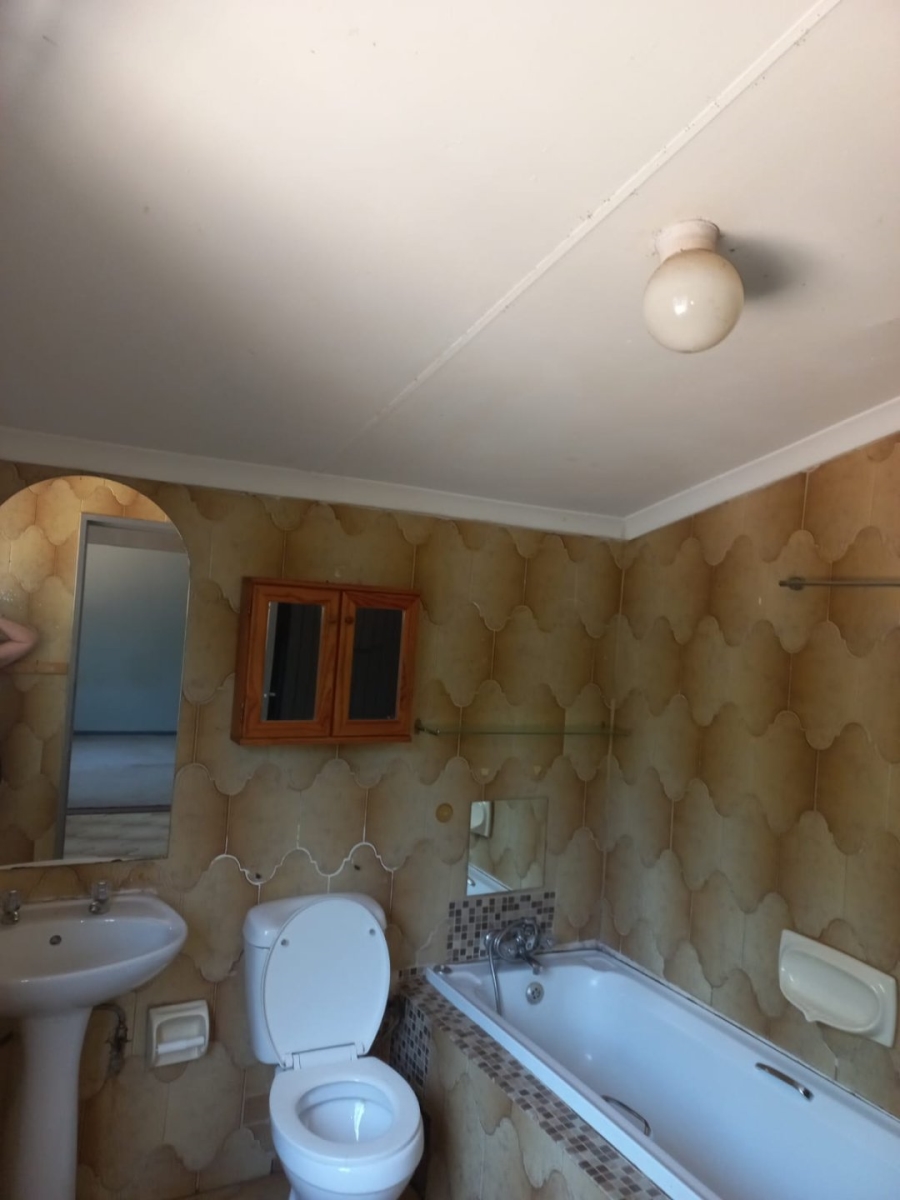 3 Bedroom Property for Sale in Mountain View Gauteng