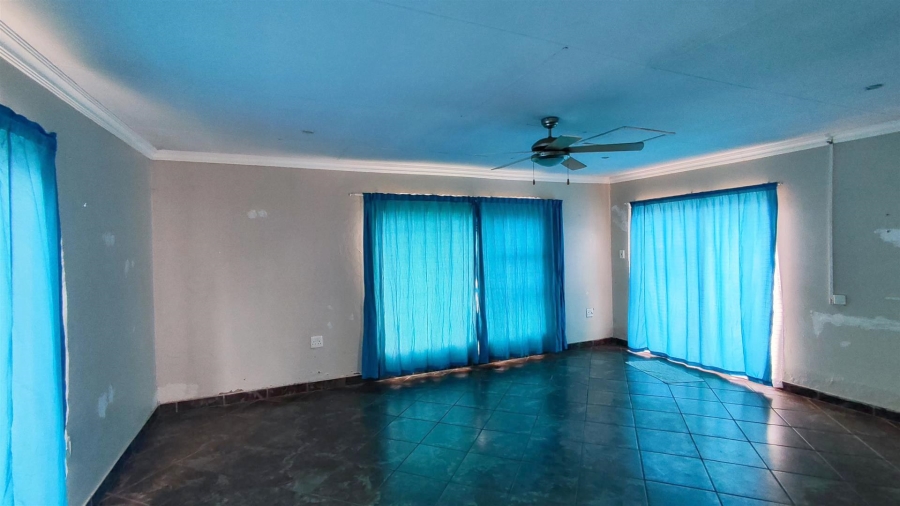 4 Bedroom Property for Sale in New State Areas Gauteng
