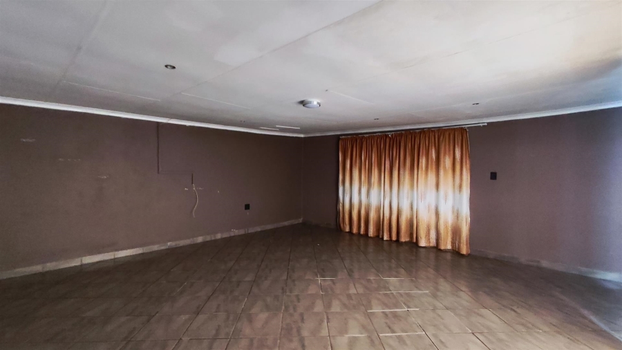 4 Bedroom Property for Sale in New State Areas Gauteng