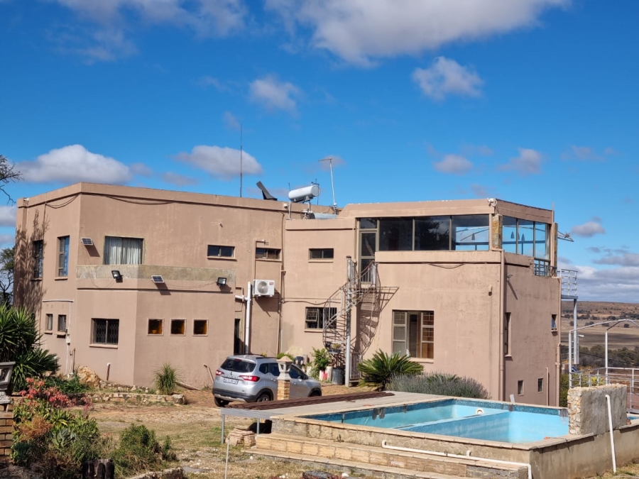 5 Bedroom Property for Sale in Vaaloewer Gauteng