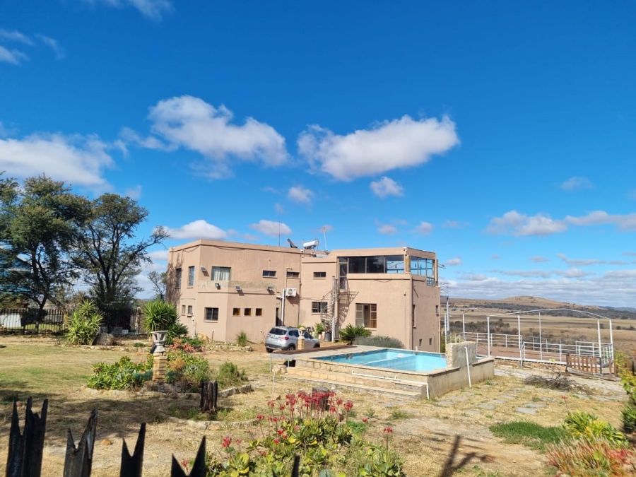 5 Bedroom Property for Sale in Vaaloewer Gauteng