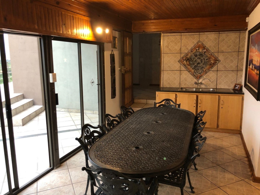 5 Bedroom Property for Sale in Vaaloewer Gauteng