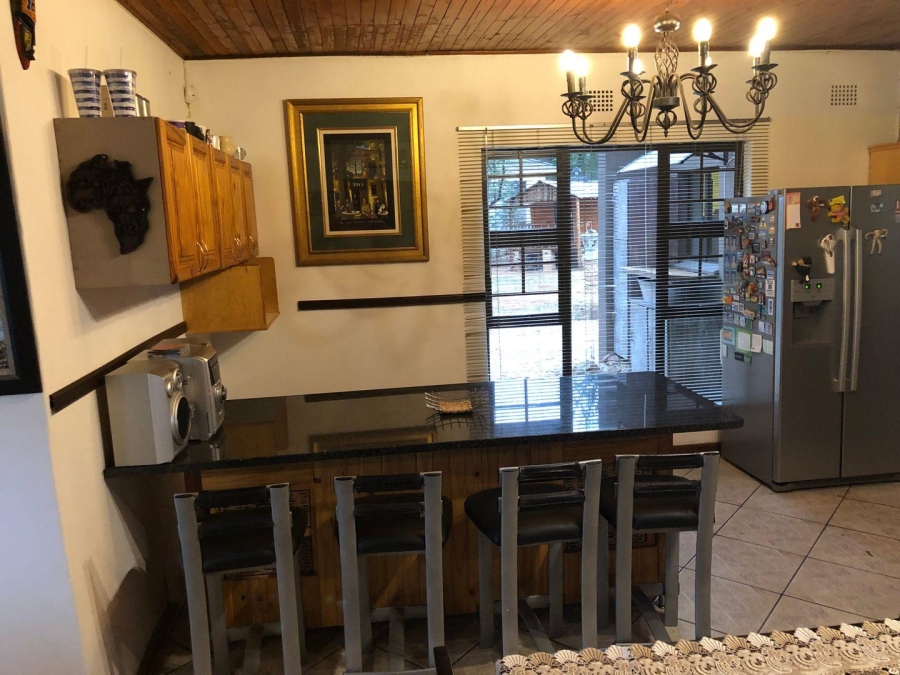 5 Bedroom Property for Sale in Vaaloewer Gauteng