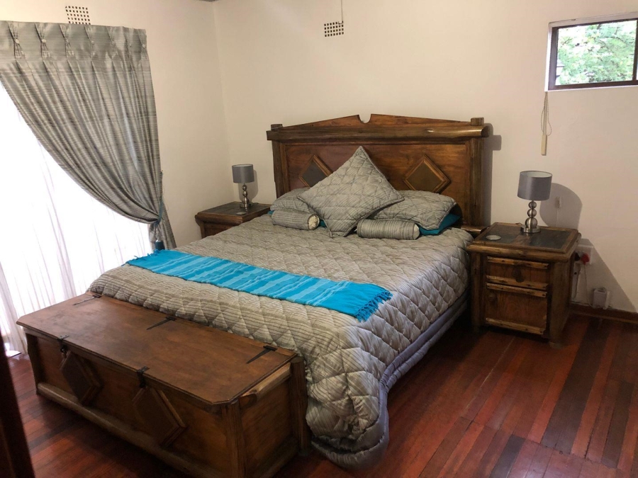 5 Bedroom Property for Sale in Vaaloewer Gauteng