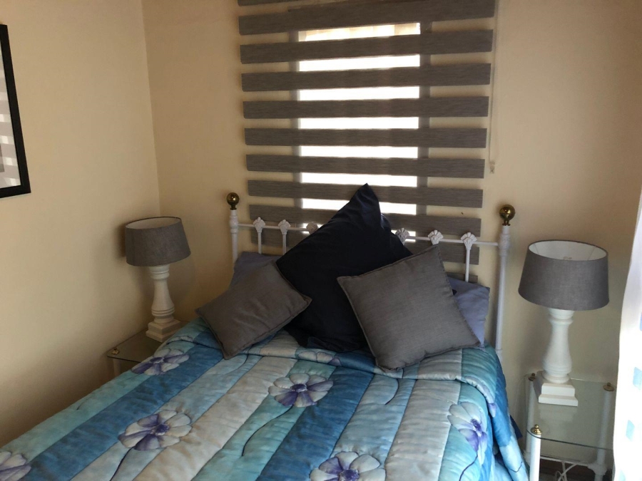 5 Bedroom Property for Sale in Vaaloewer Gauteng