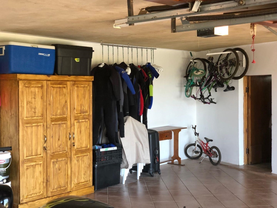 5 Bedroom Property for Sale in Vaaloewer Gauteng