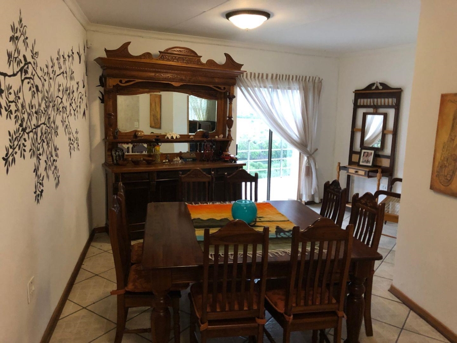 5 Bedroom Property for Sale in Vaaloewer Gauteng