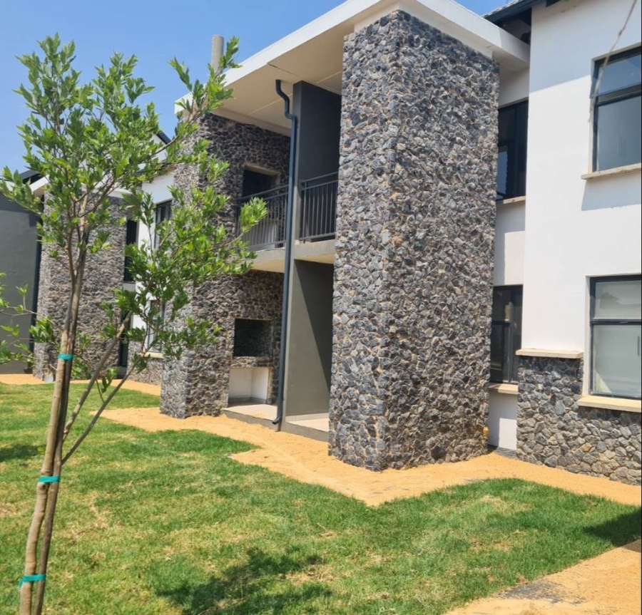 To Let 2 Bedroom Property for Rent in Glen Marais Gauteng