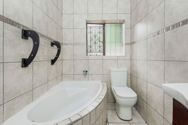 3 Bedroom Property for Sale in Marlands Gauteng
