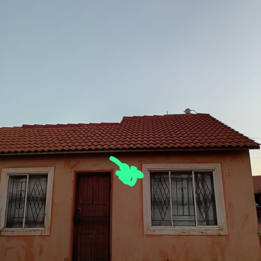 2 Bedroom Property for Sale in Lufhereng Gauteng
