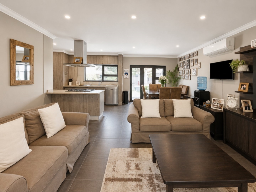 4 Bedroom Property for Sale in Buurendal Gauteng