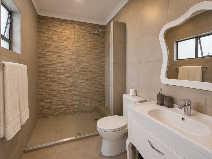 4 Bedroom Property for Sale in Buurendal Gauteng