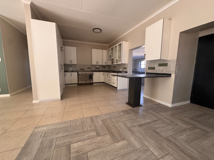 5 Bedroom Property for Sale in Three Rivers Gauteng