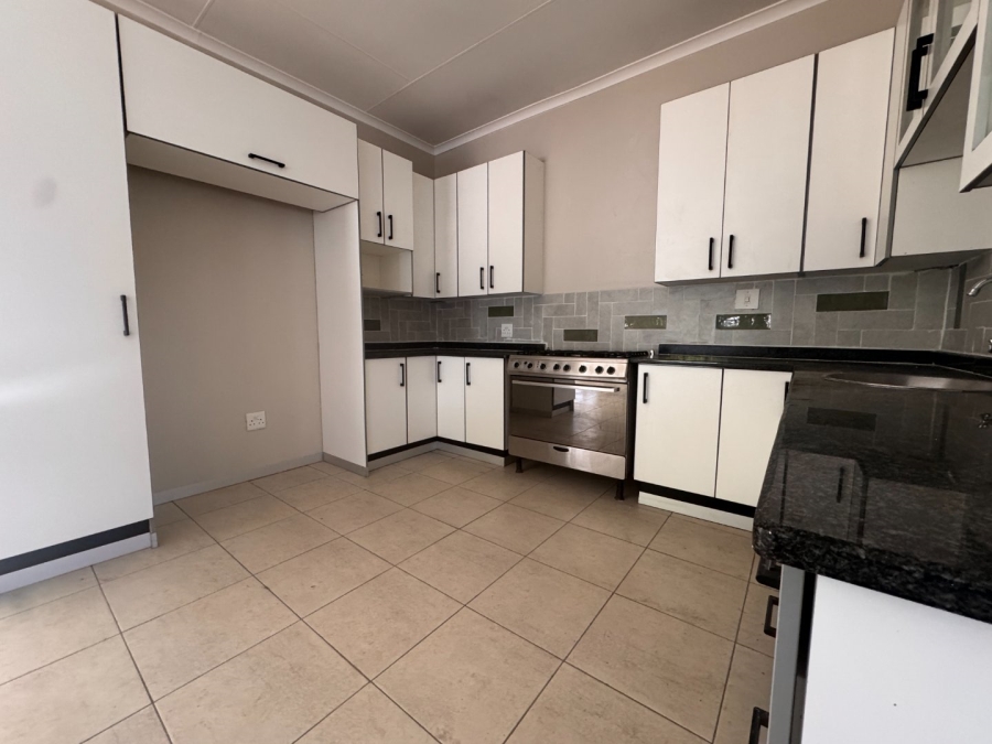5 Bedroom Property for Sale in Three Rivers Gauteng