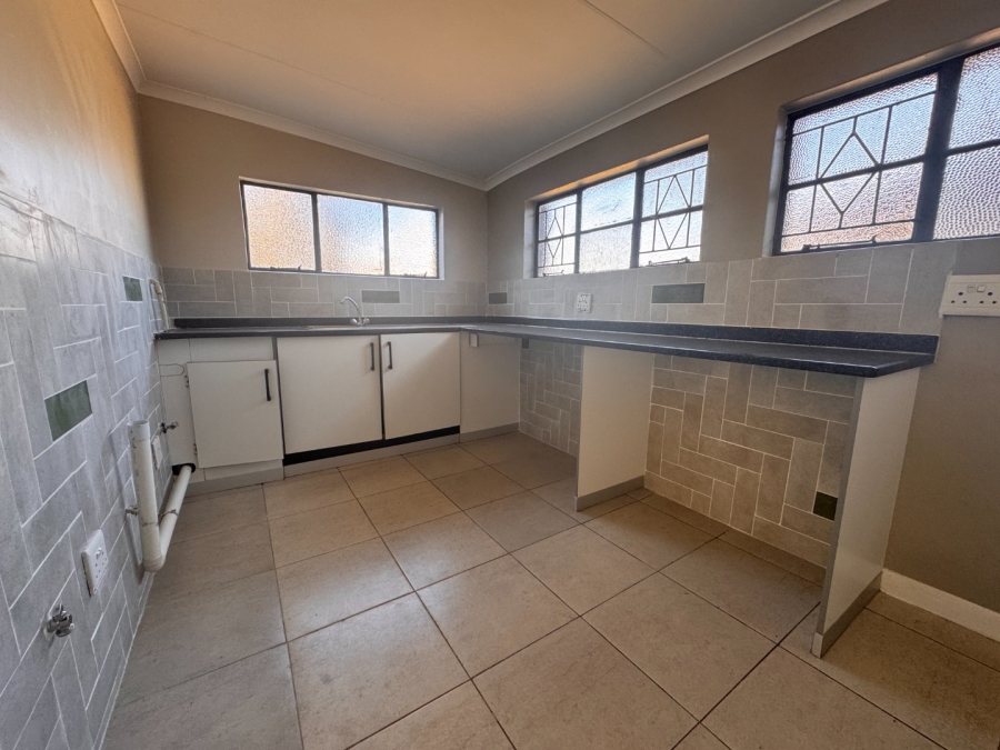 5 Bedroom Property for Sale in Three Rivers Gauteng