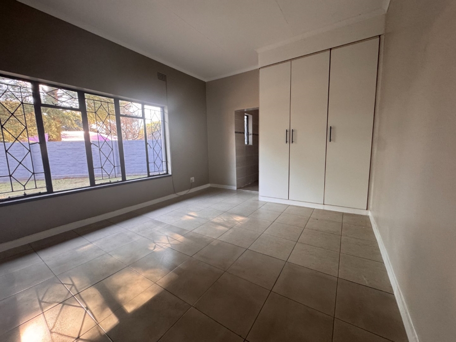5 Bedroom Property for Sale in Three Rivers Gauteng