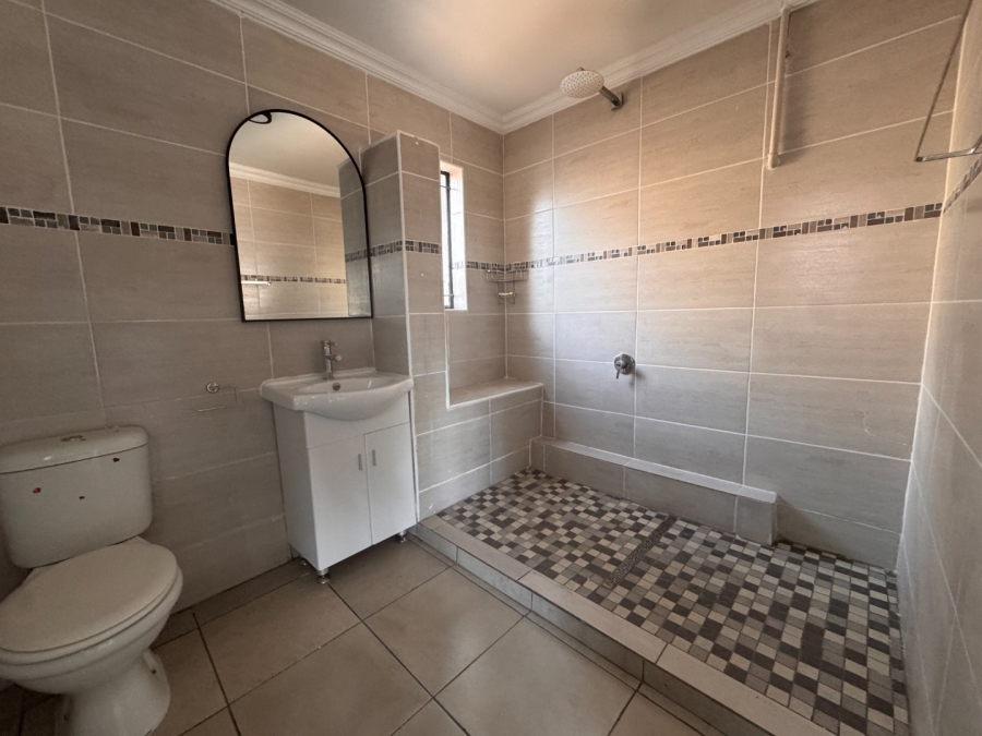 5 Bedroom Property for Sale in Three Rivers Gauteng