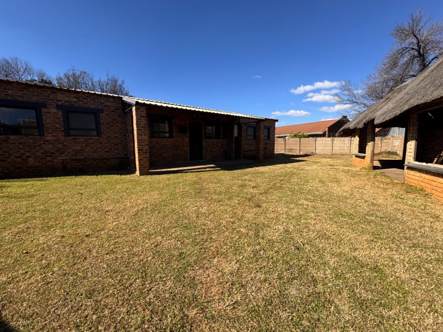 5 Bedroom Property for Sale in Three Rivers Gauteng