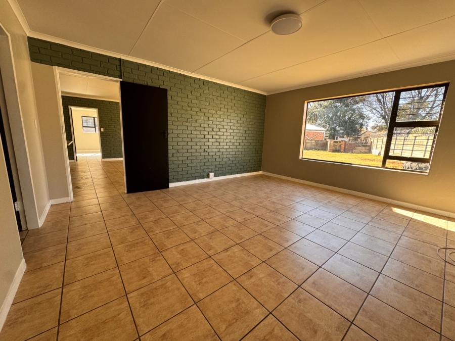 5 Bedroom Property for Sale in Three Rivers Gauteng