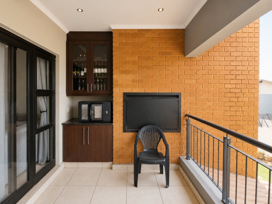 3 Bedroom Property for Sale in Greenstone Hill Gauteng