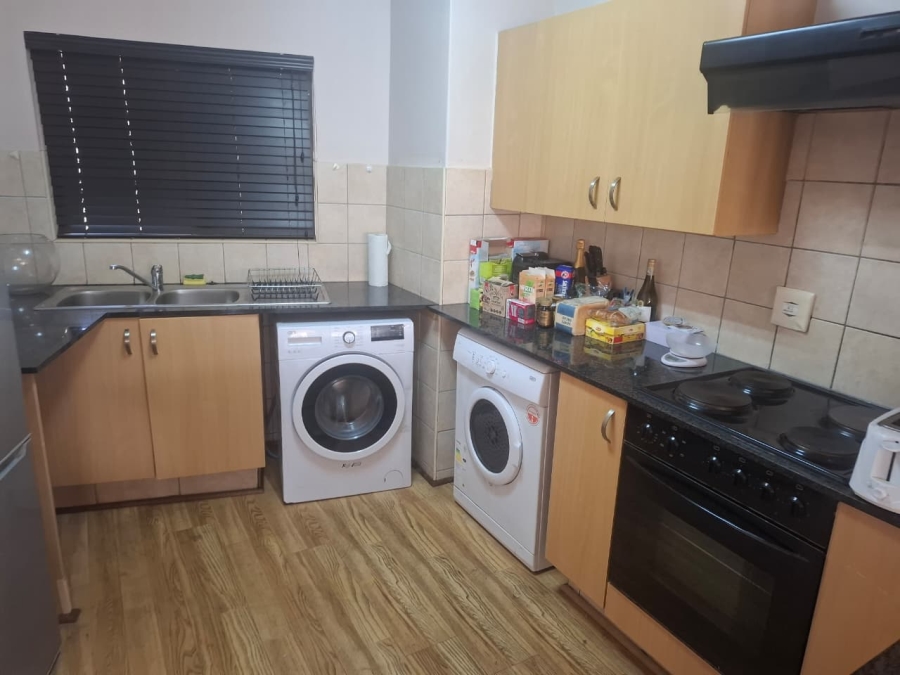 To Let 2 Bedroom Property for Rent in Nieuw Muckleneuk Gauteng