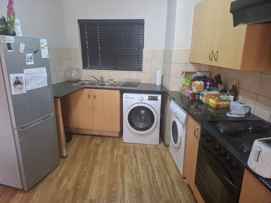 To Let 2 Bedroom Property for Rent in Nieuw Muckleneuk Gauteng