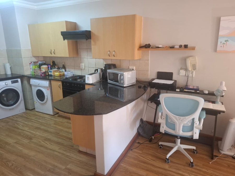 To Let 2 Bedroom Property for Rent in Nieuw Muckleneuk Gauteng