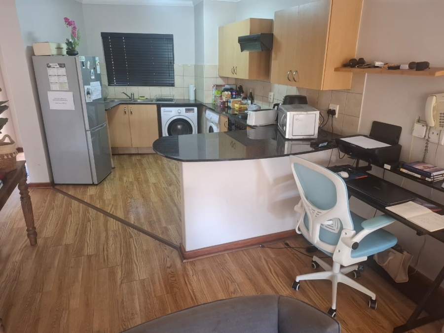 To Let 2 Bedroom Property for Rent in Nieuw Muckleneuk Gauteng