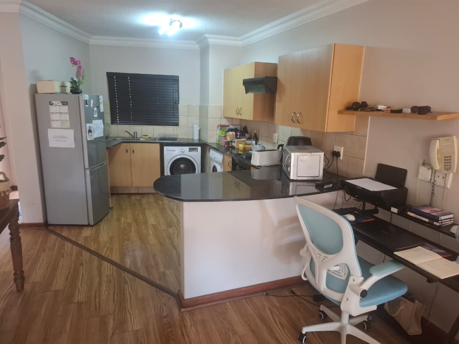 To Let 2 Bedroom Property for Rent in Nieuw Muckleneuk Gauteng