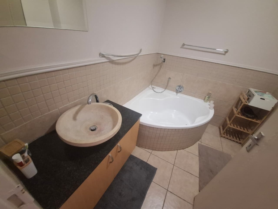 To Let 2 Bedroom Property for Rent in Nieuw Muckleneuk Gauteng