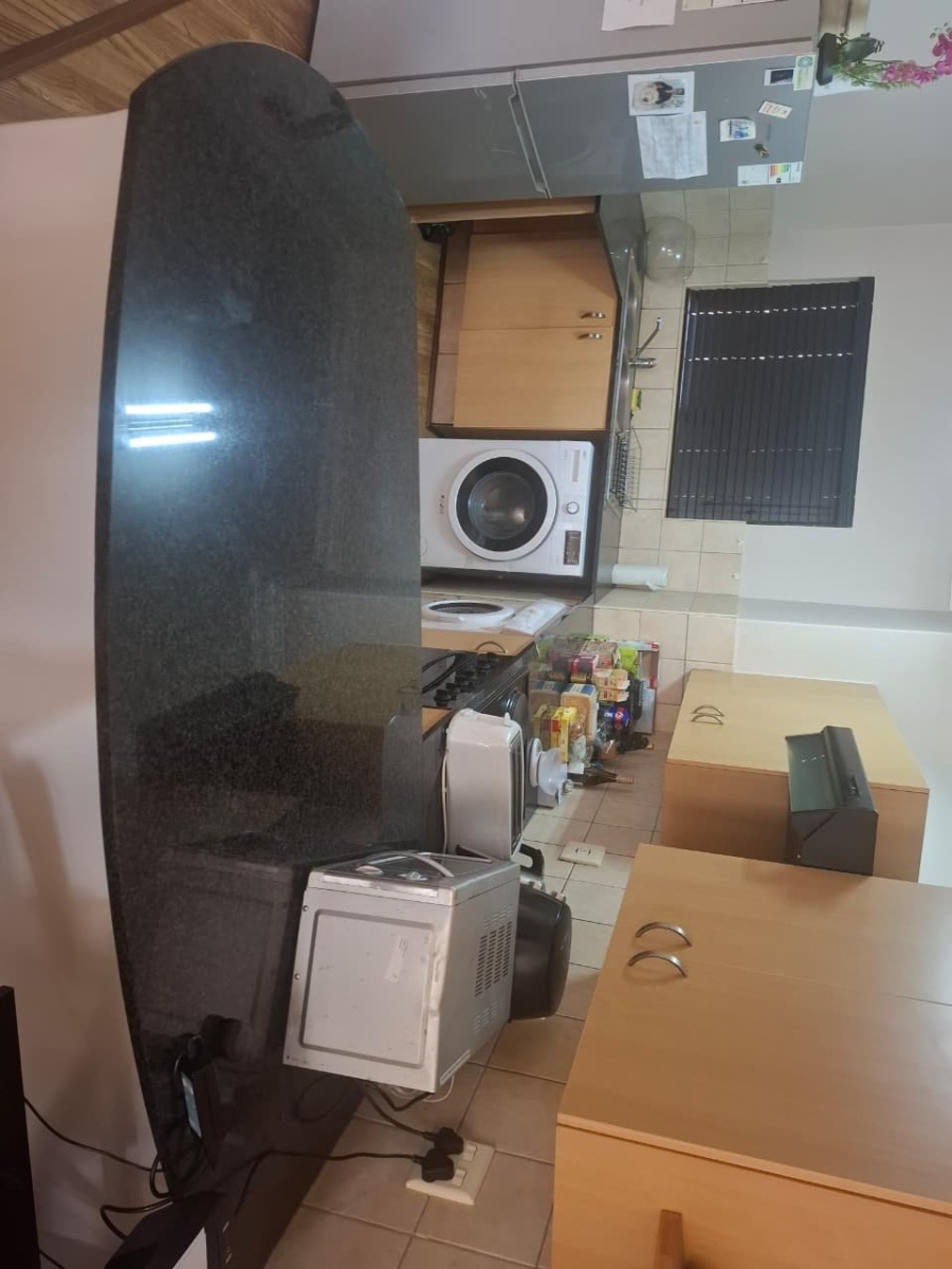 To Let 2 Bedroom Property for Rent in Nieuw Muckleneuk Gauteng