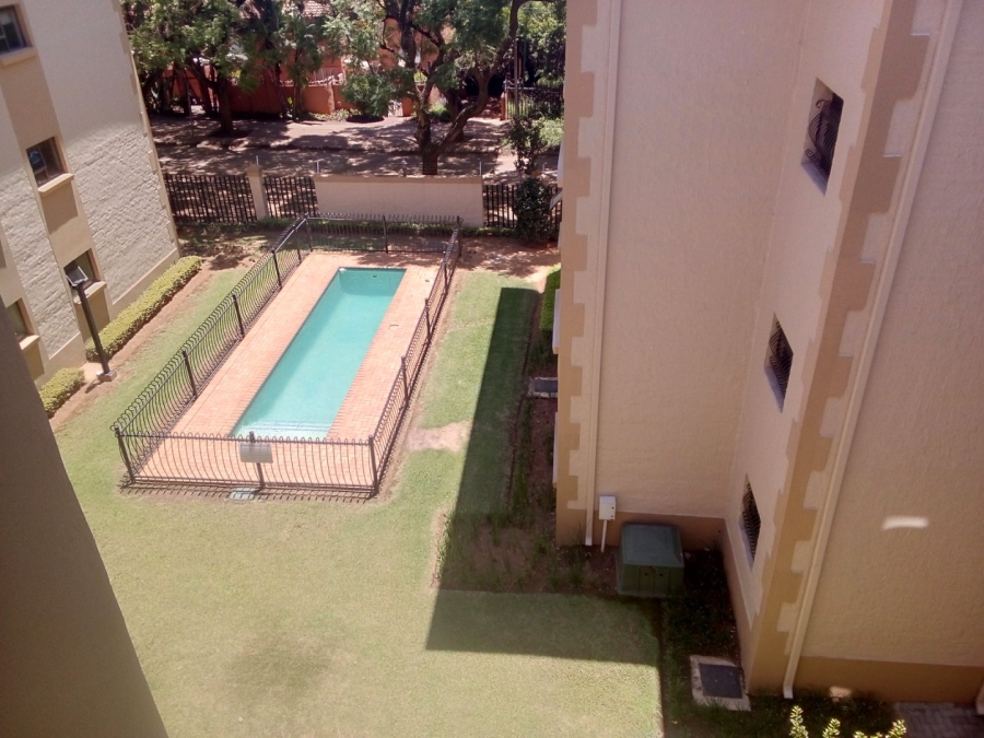 To Let 2 Bedroom Property for Rent in Nieuw Muckleneuk Gauteng