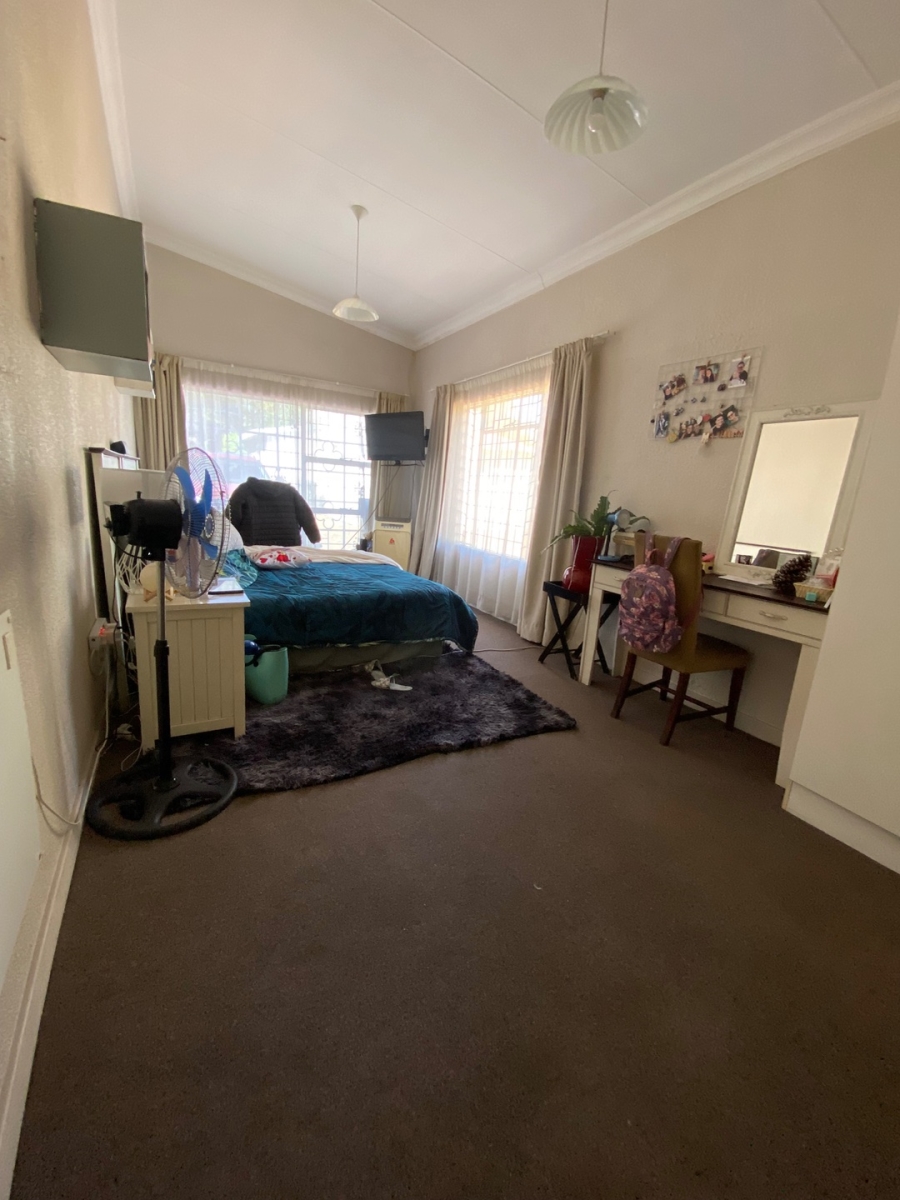  Bedroom Property for Sale in Selection Park Gauteng